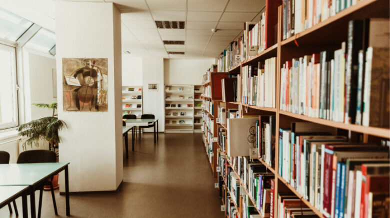 図書館司書に向いている人の特徴